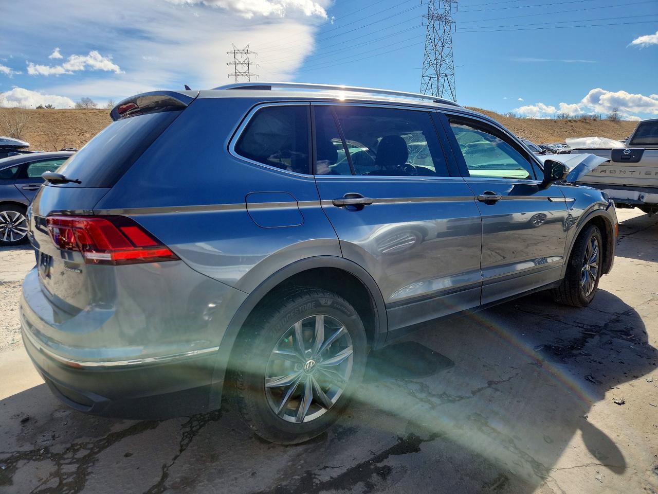 2023 Volkswagen Tiguan Se - Фото 3