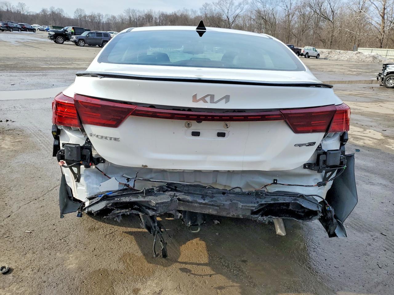 2023 Kia Forte Gt-Line - Image 6
