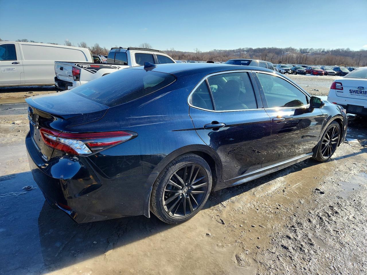 2021 Toyota Camry Xse - Фото 3