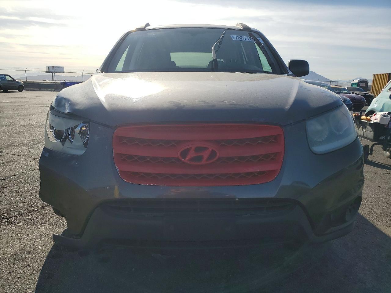 2012 Hyundai Santa Fe Gls - Image 5