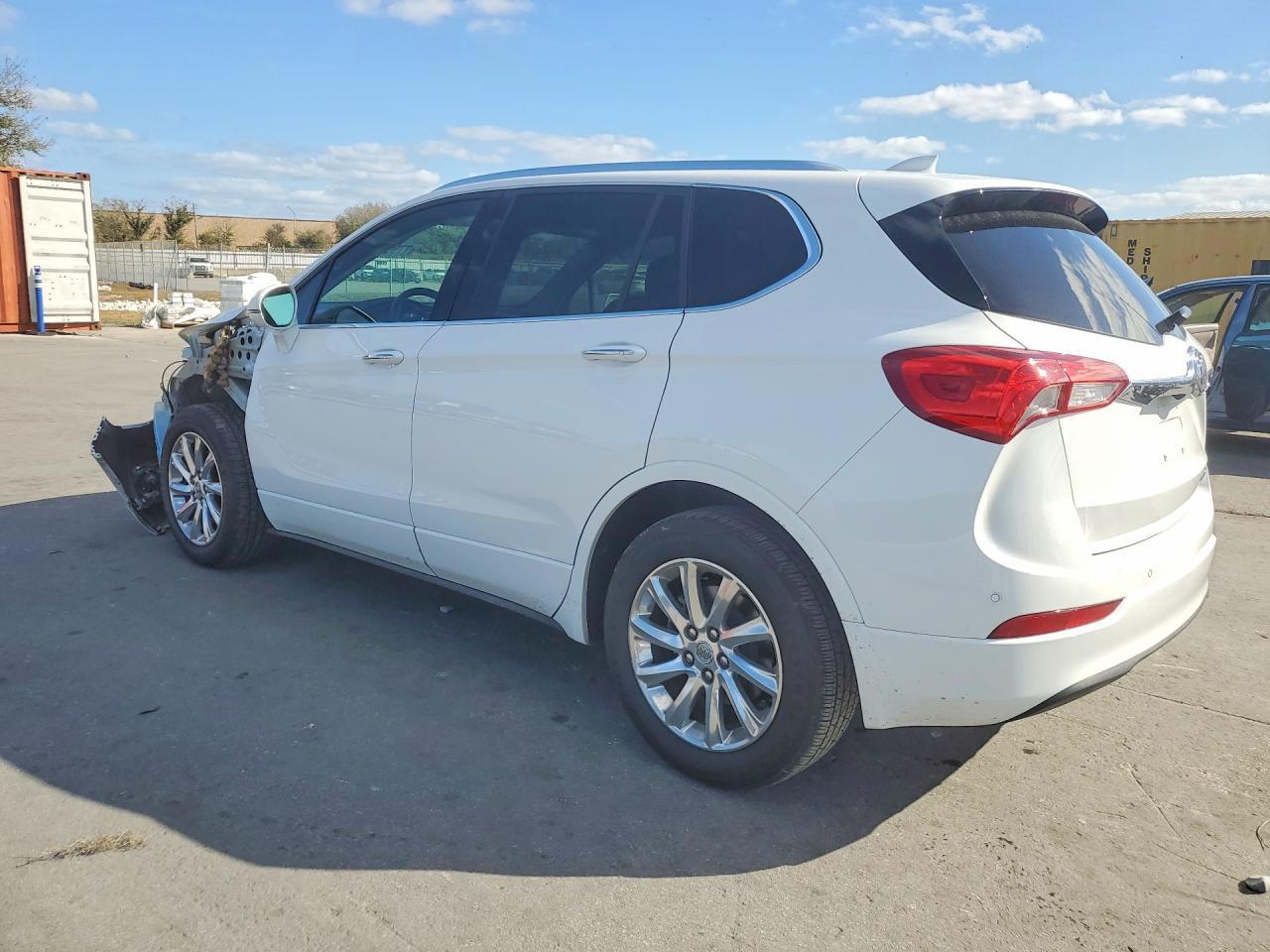 2019 Buick Envision Essence - Image 2