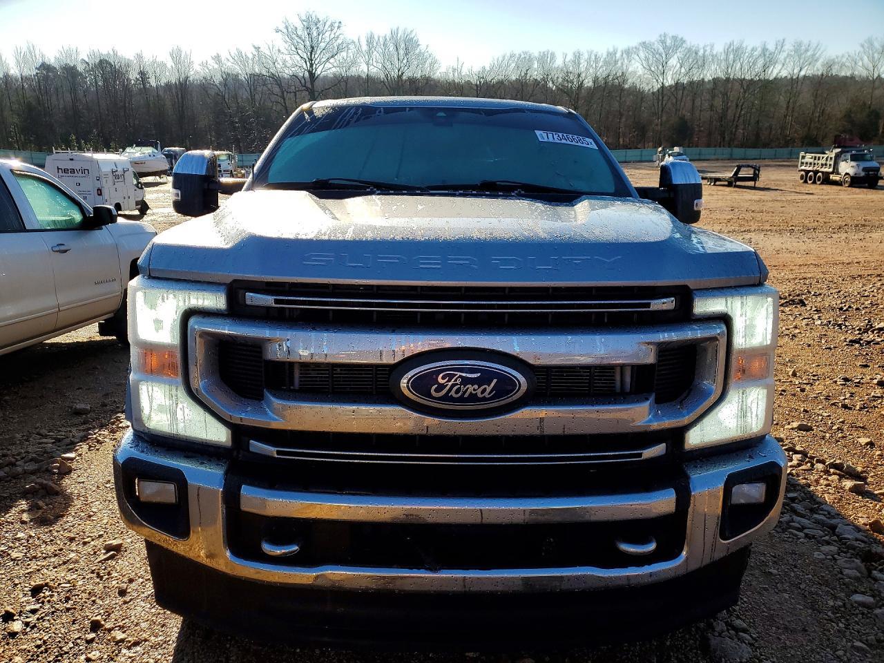 2022 Ford F250 Super Duty - Image 5