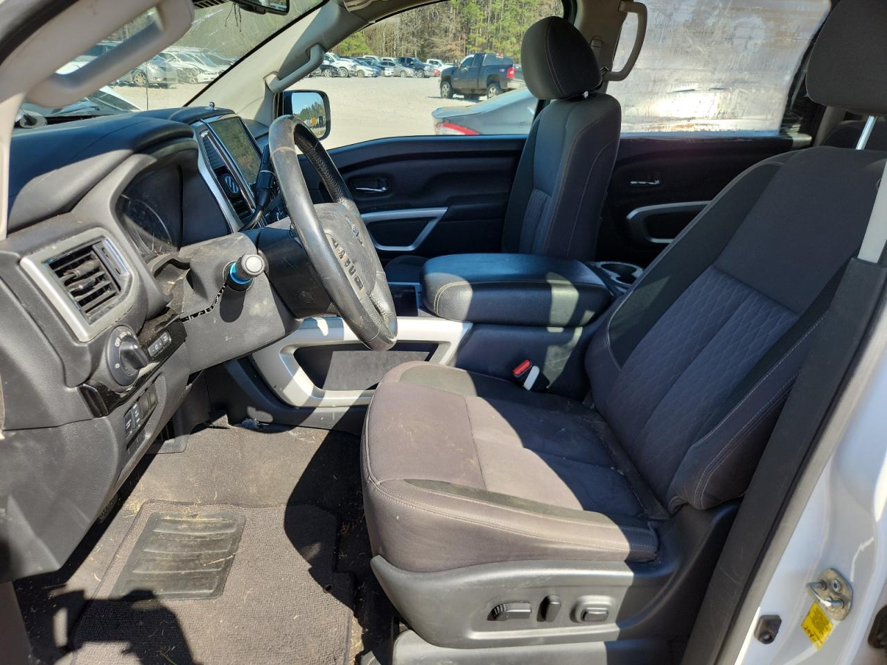 2021 Nissan Titan Sv 4Wd 5.6L V8 Crew Cab - Фото 7