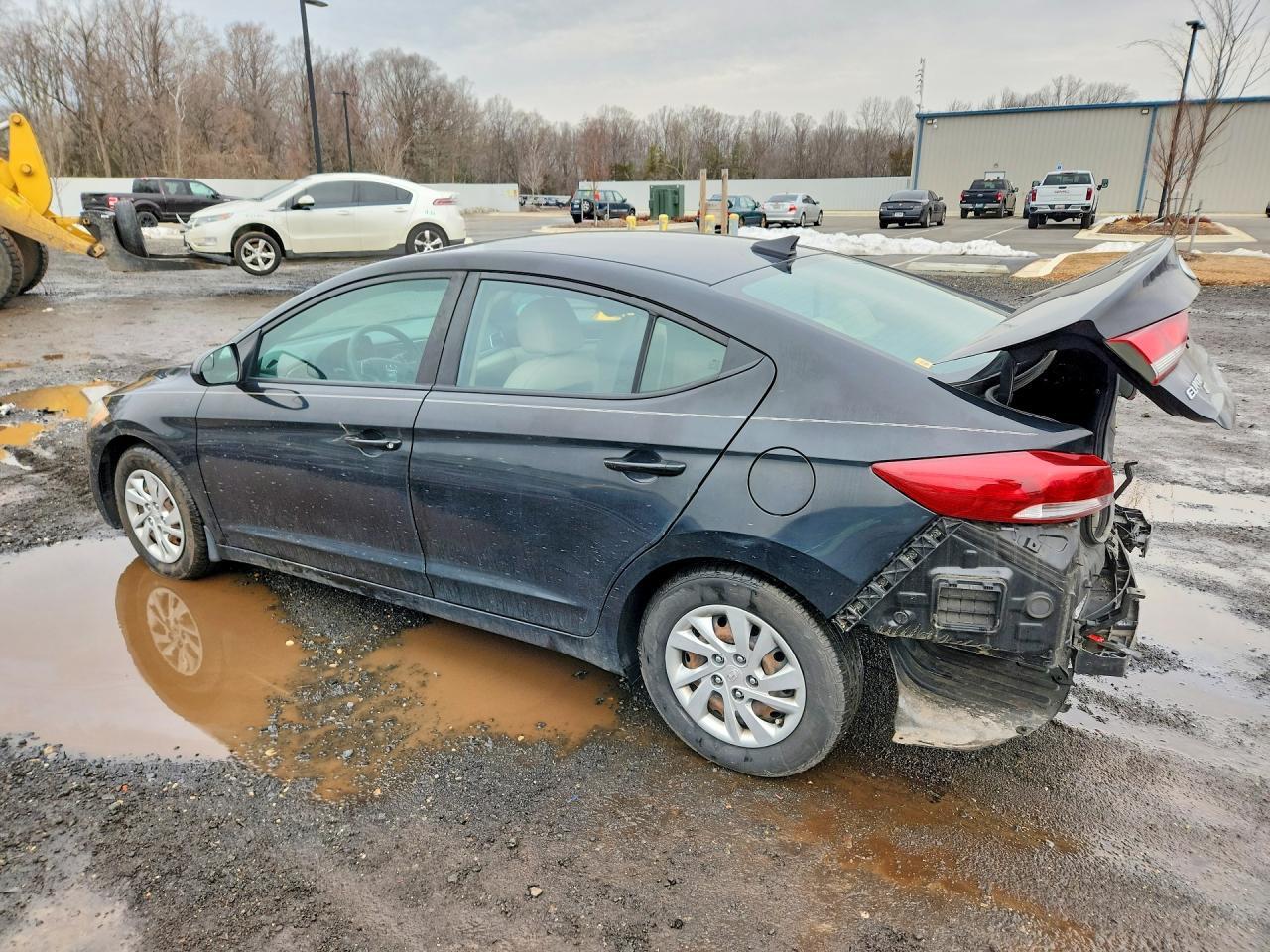 2017 Hyundai Elantra Se - Image 2