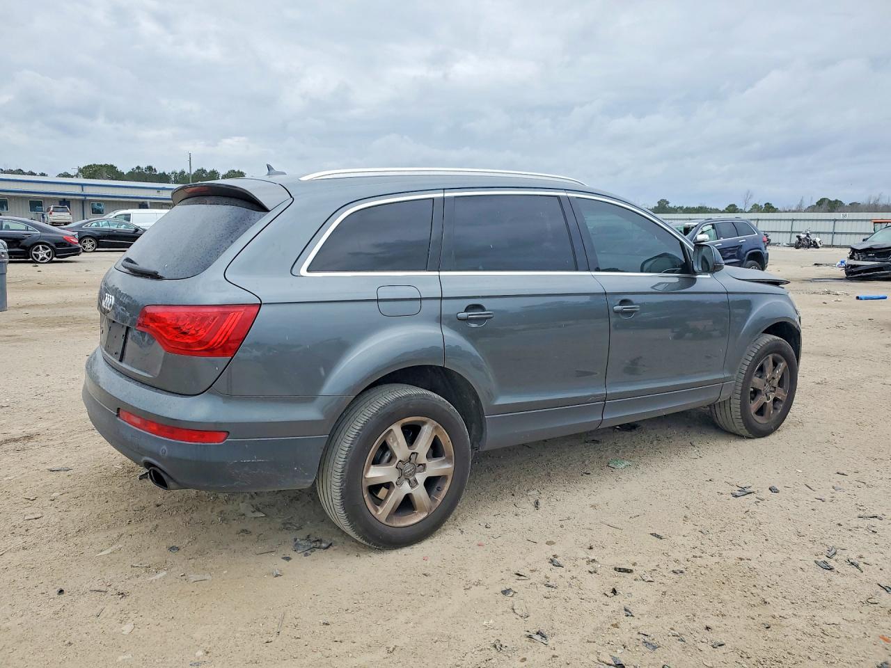 2013 Audi Q7 Premium Plus - Фото 3