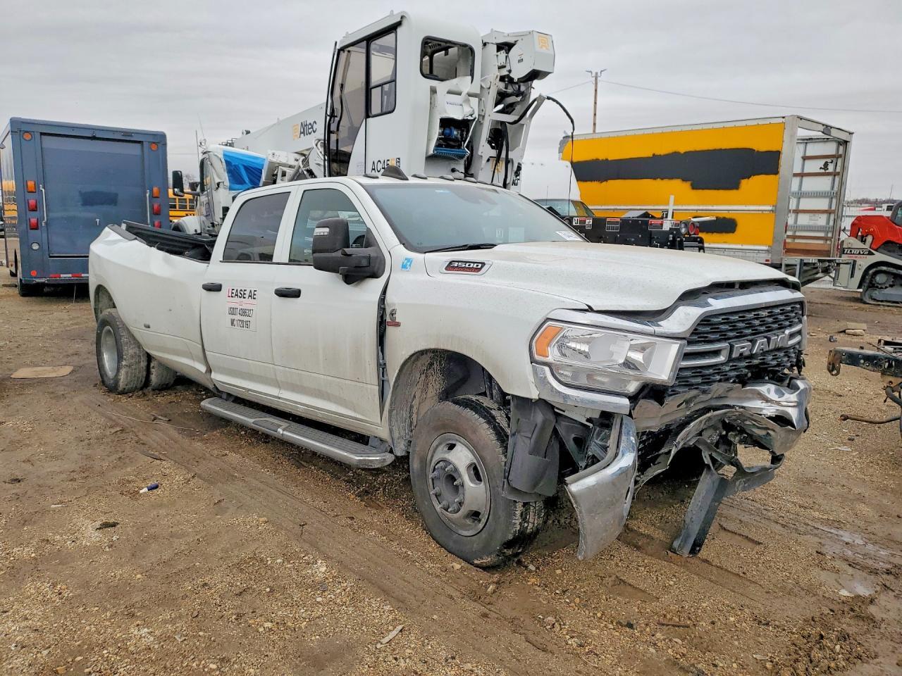 2024 Ram 3500 Tradesman - Фото 4
