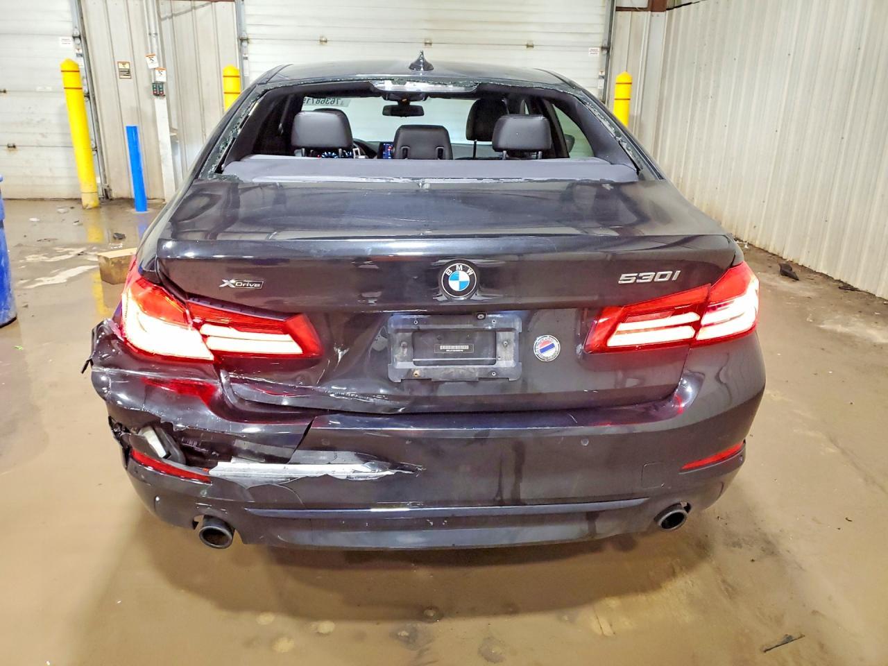 2019 BMW 530 Xi - Image 6