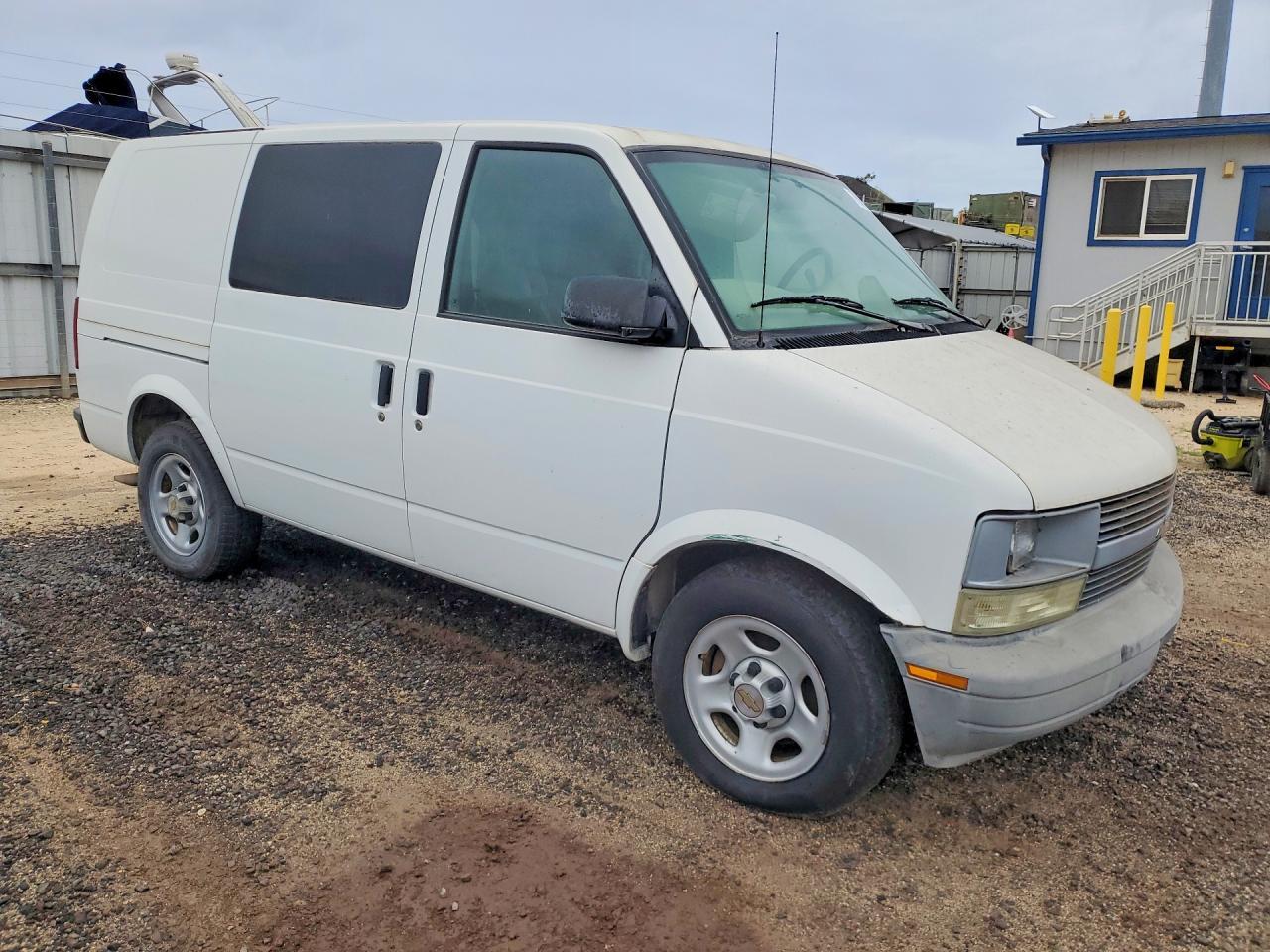 2005 Chevrolet Astro Van Delivery Van - Image 4