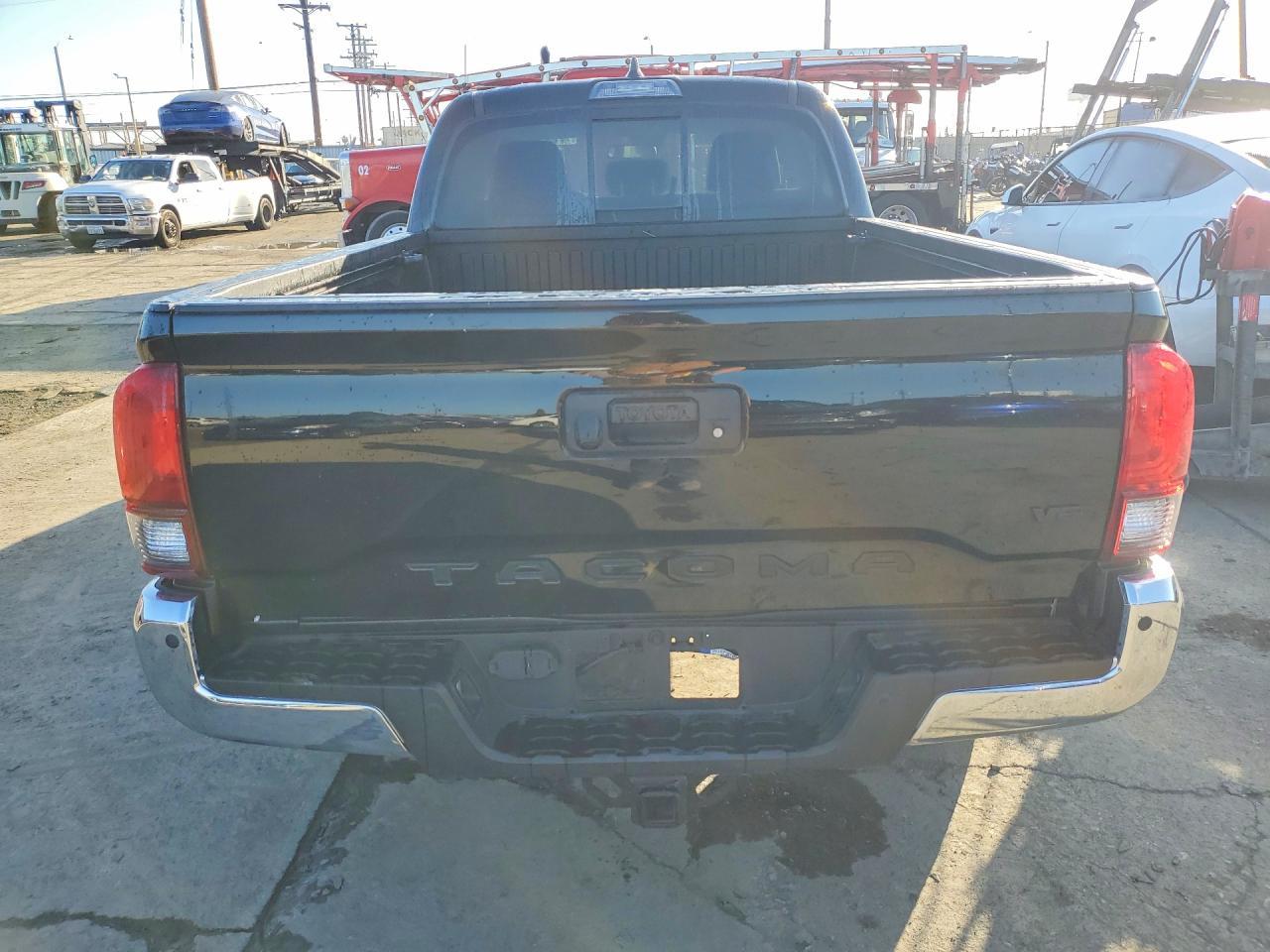 2023 Toyota Tacoma Double Cab - Image 6