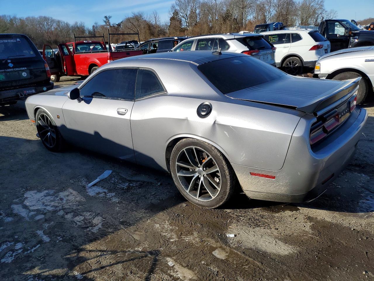 2018 Dodge Challenger R - Фото 2