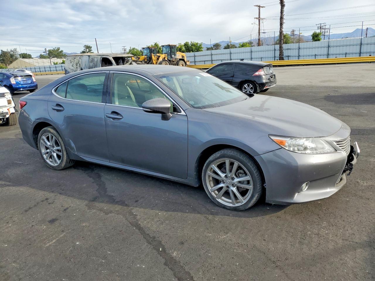 2014 Lexus Es 350 - Image 4