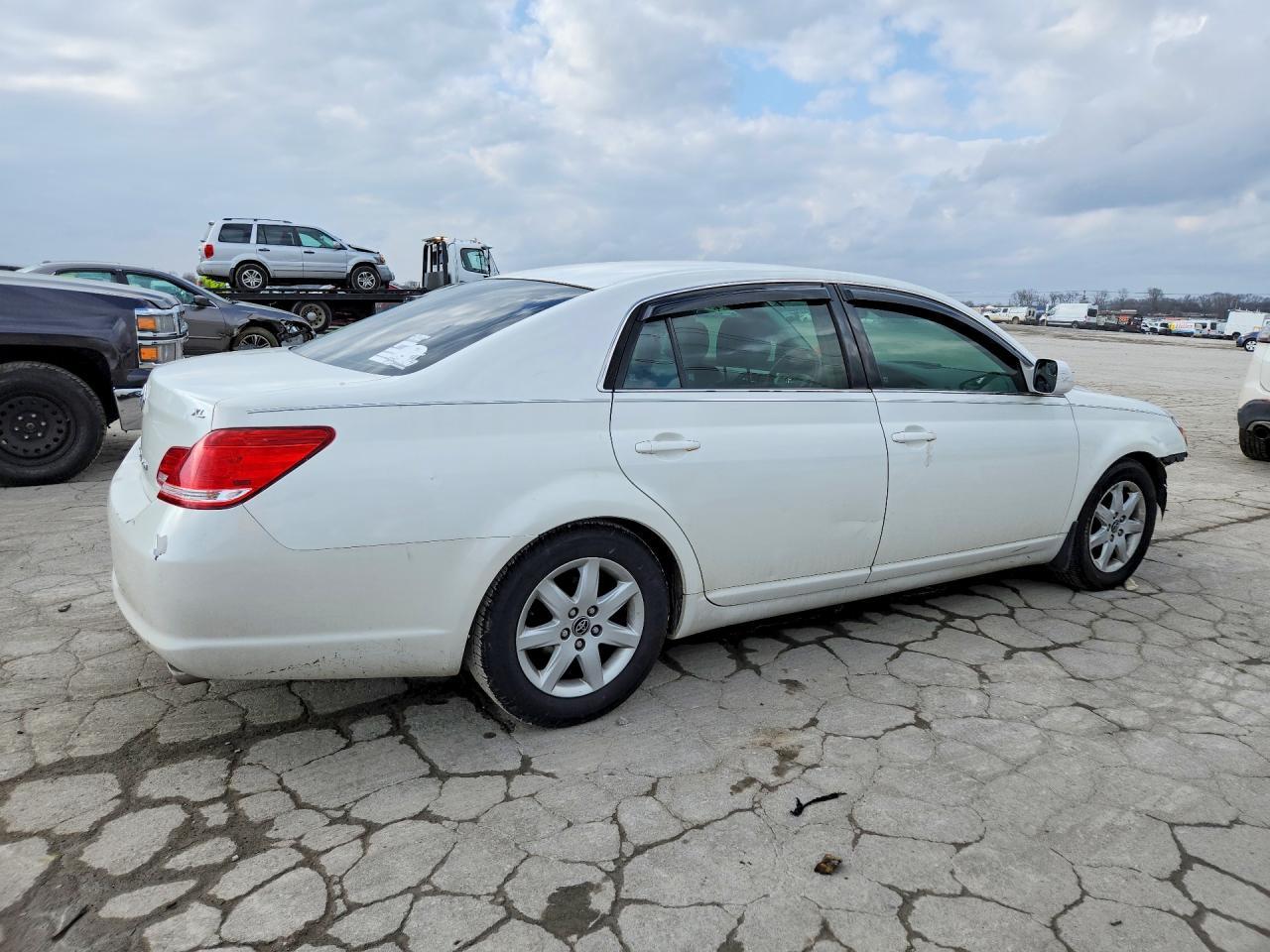 2006 Toyota Avalon Xl - Image 3