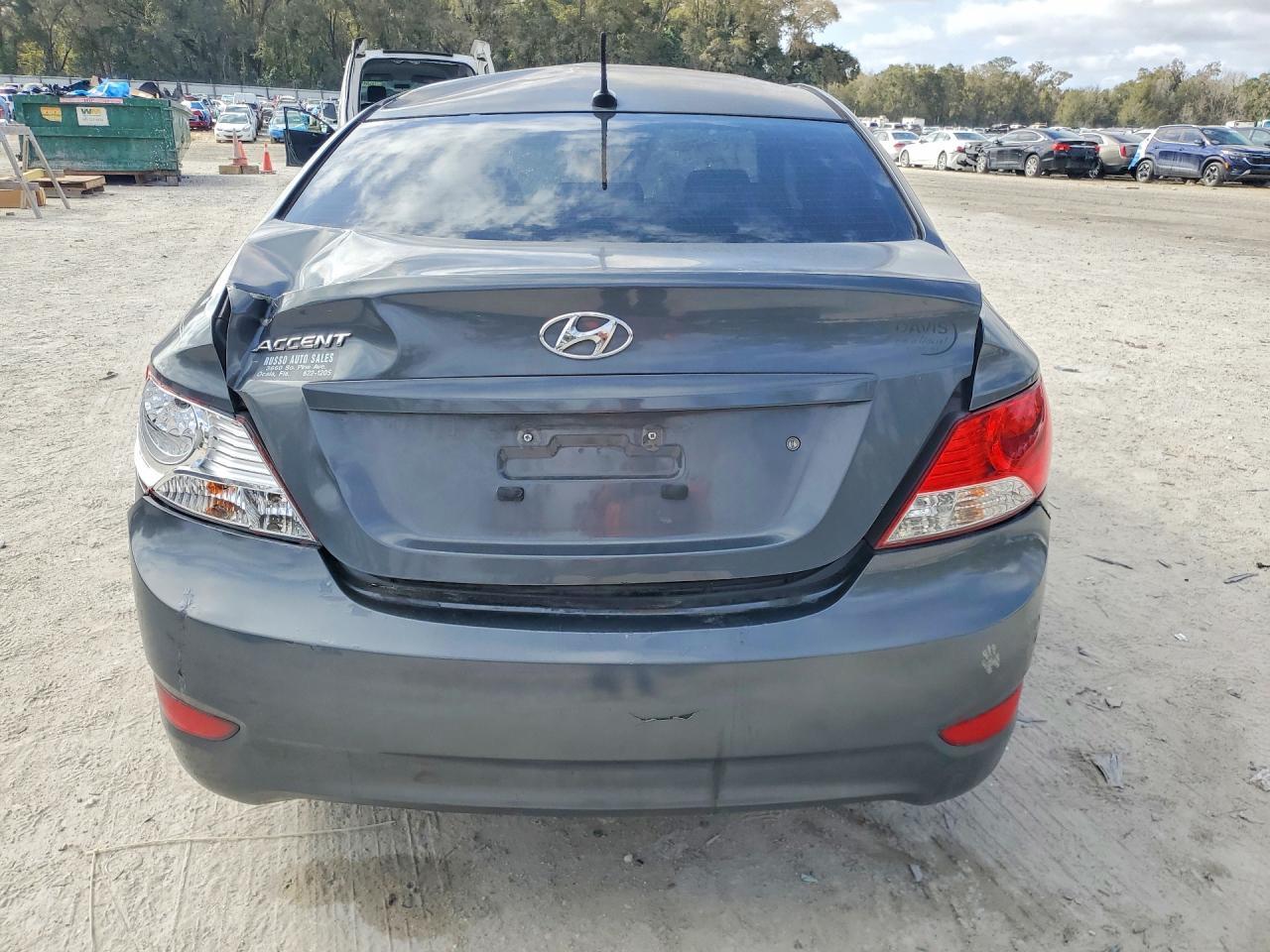 2012 Hyundai Accent Gls - Image 6