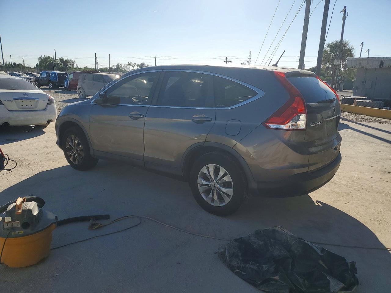 2012 Hond Cr-V - Image 2