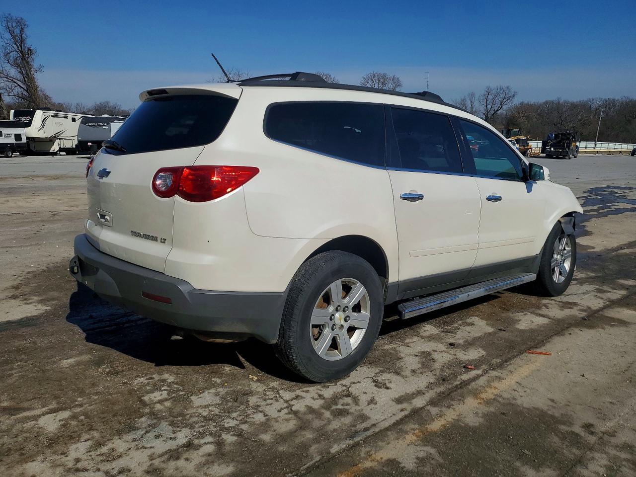 2012 Chevrolet Traverse Lt - Фото 3