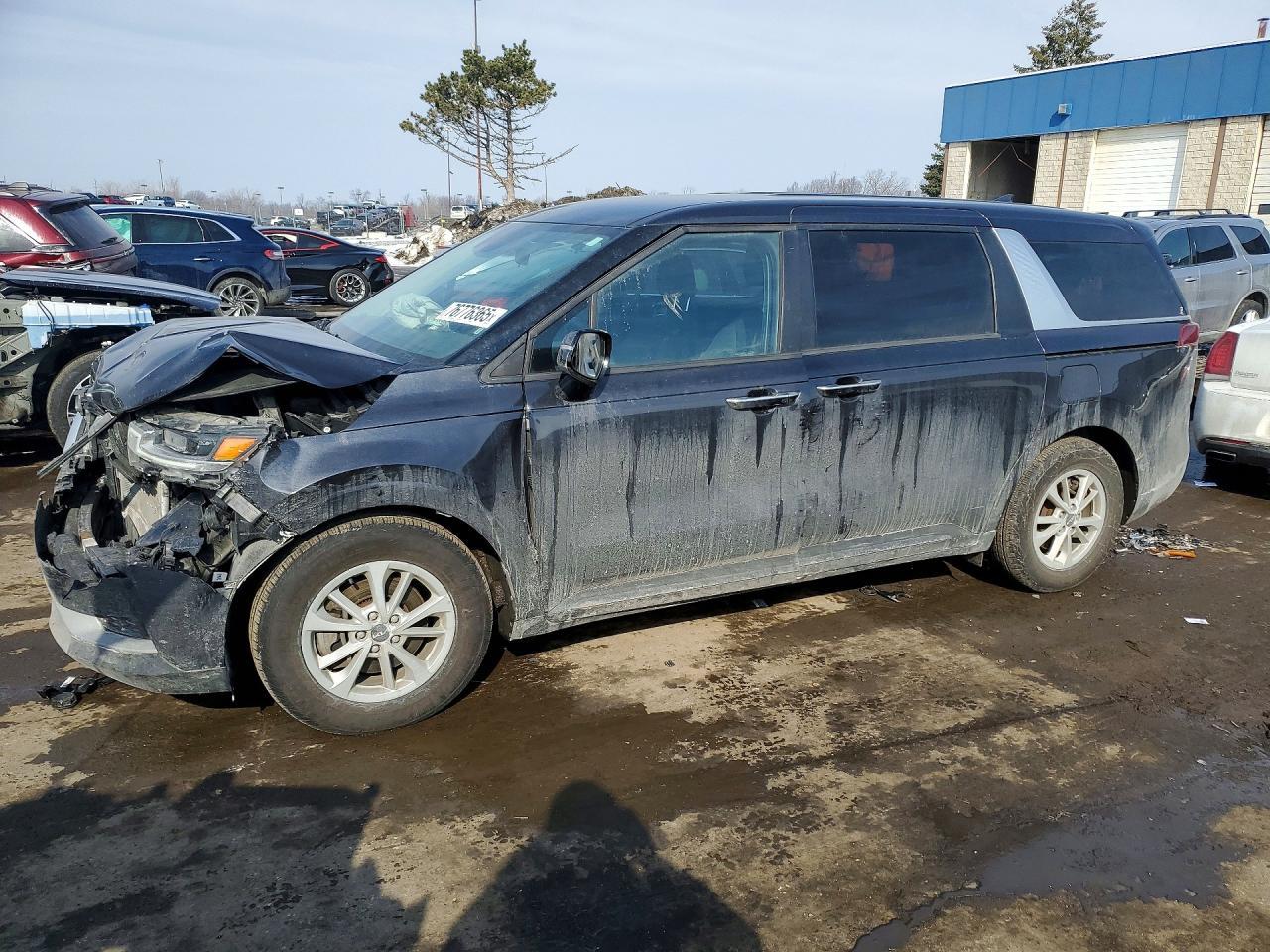 2022 Kia Carnival Lx