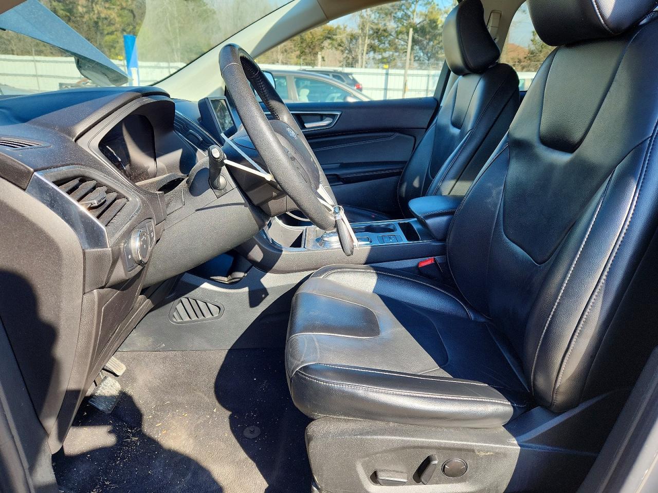 2022 Ford Edge Titanium - Image 7