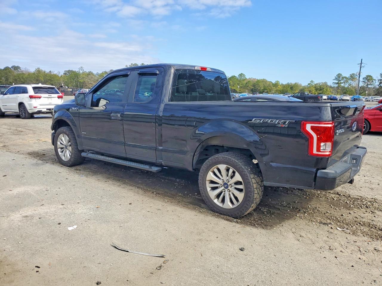 2016 Ford F150 Super Cab - Фото 2