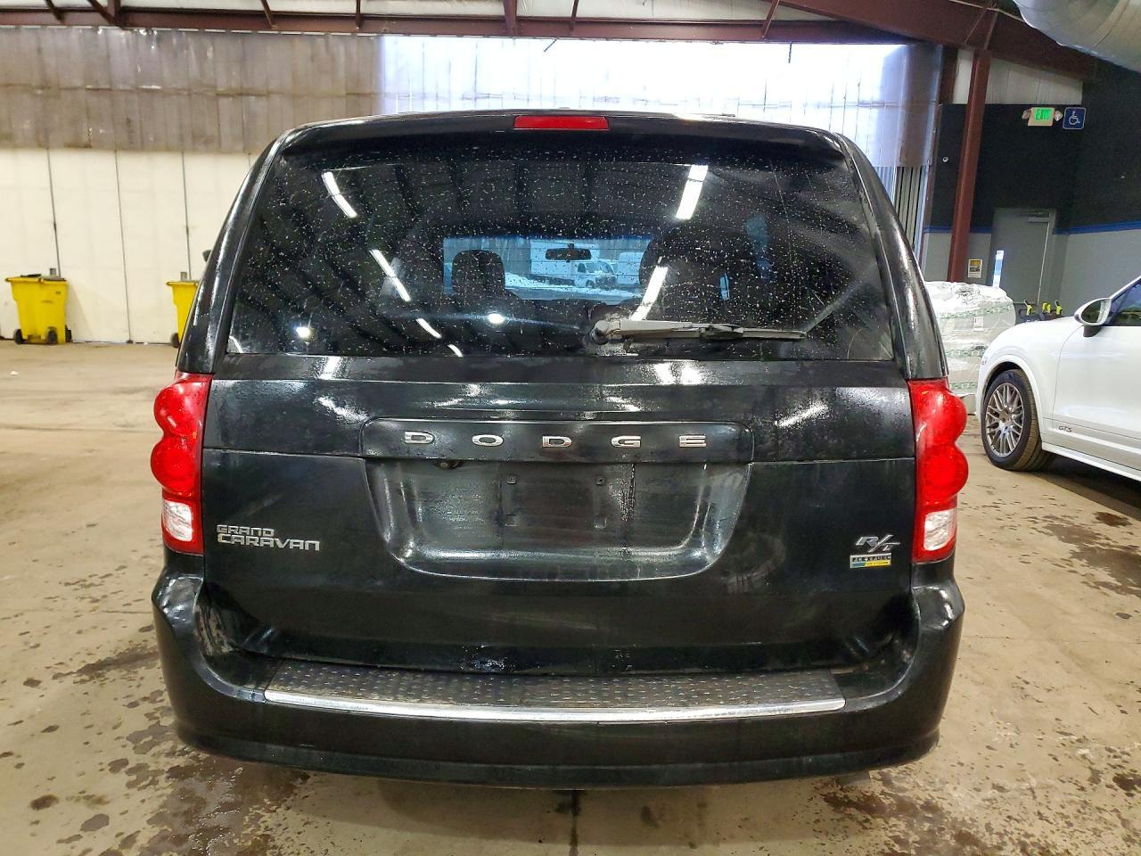 2016 Dodge Grand Caravan R/T - Image 6