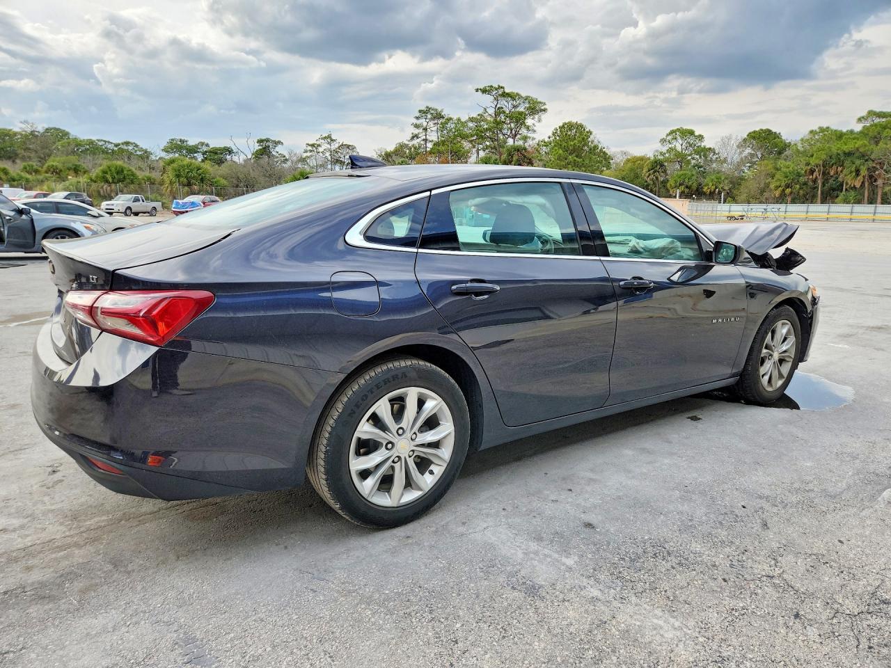 2022 Chevrolet Malibu Lt - Фото 3