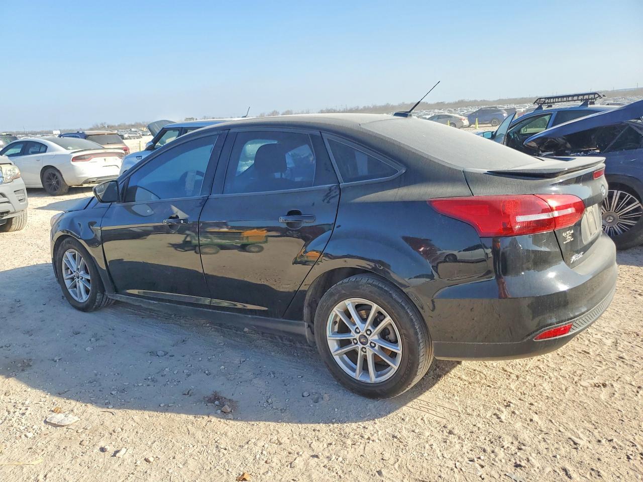2018 Ford Focus Se - Фото 2