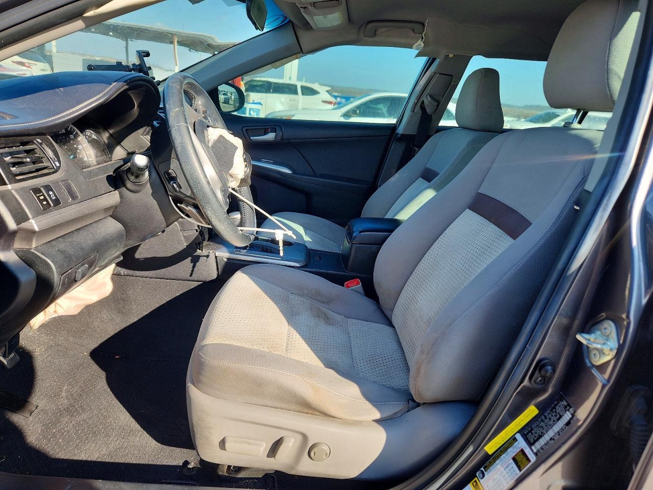 2014 Toyota Camry L - Image 7