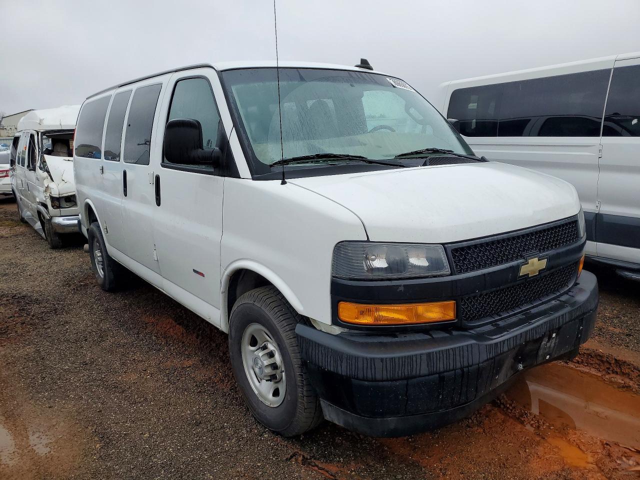 2019 Chevrolet Express G3500 Ls 2.8L 4C Tdsl Passenger - Фото 4