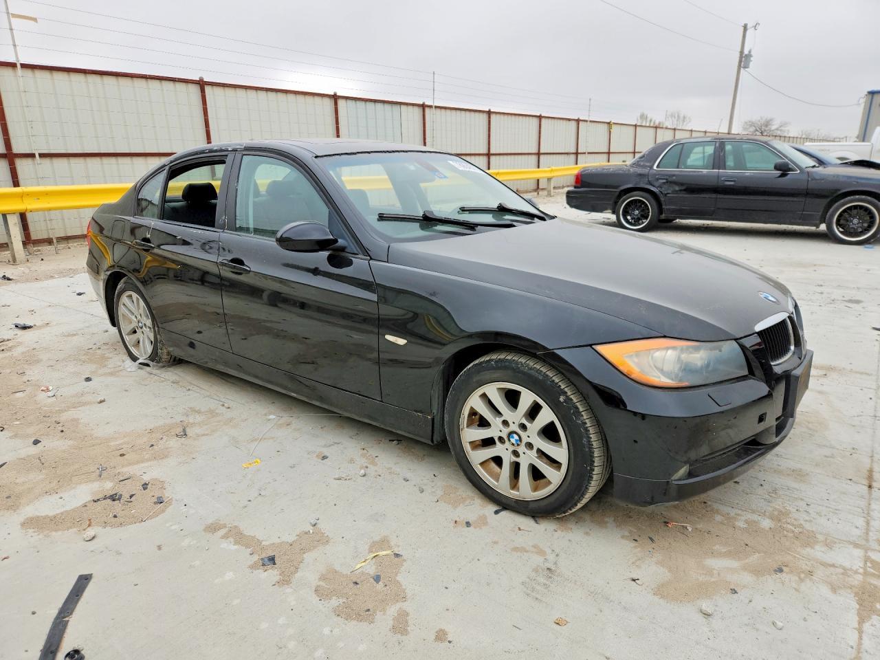2006 BMW 325 Xi - Image 4