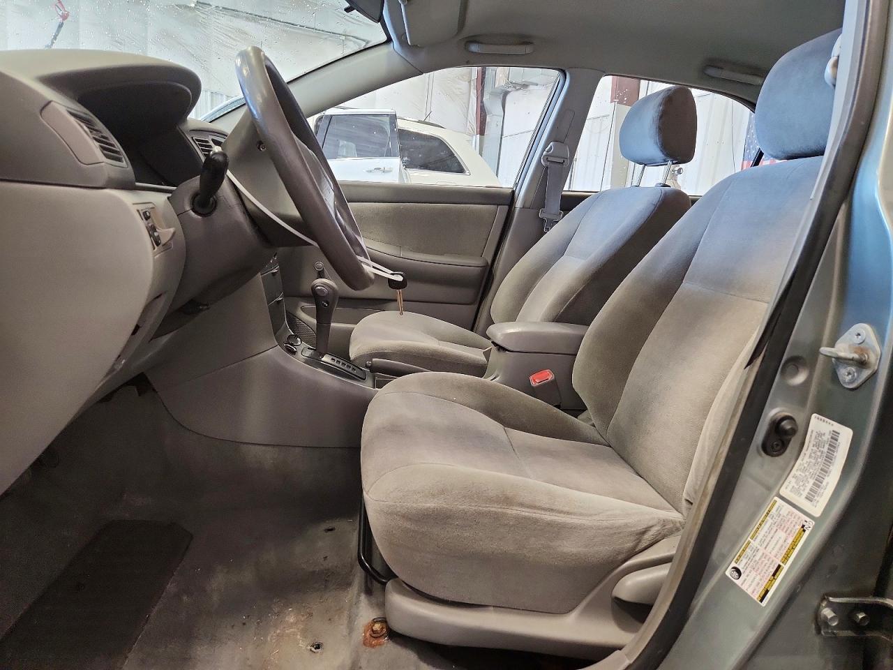 2004 Toyota Corolla Ce - Фото 7