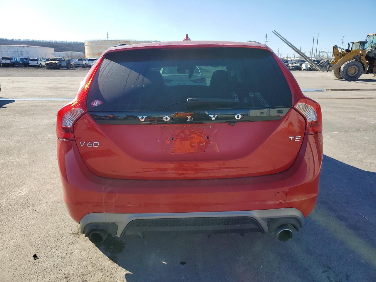 2018 Volvo V60 T5 Dynamic - Image 6