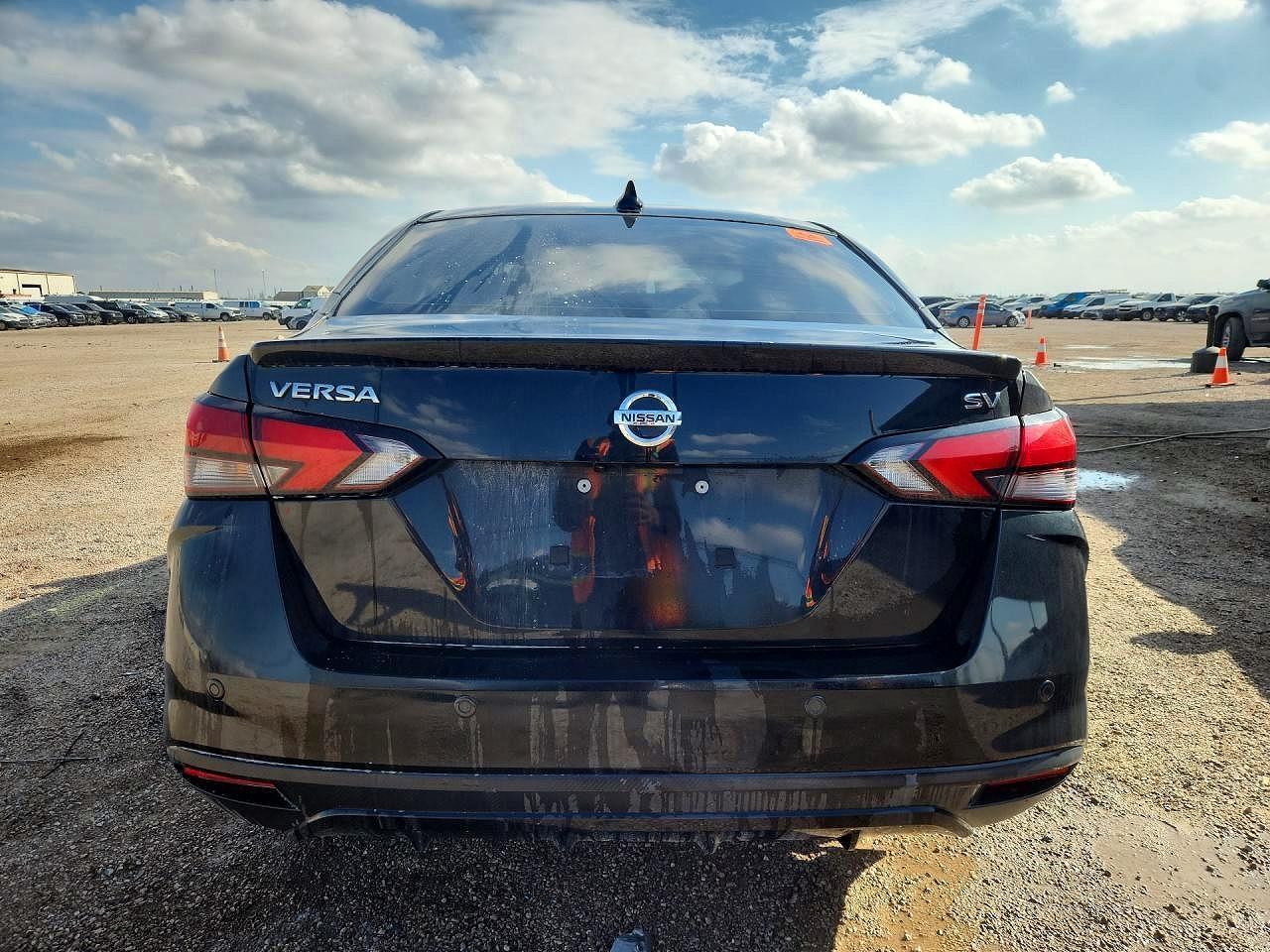 2020 Nissan Versa Sv - Фото 6