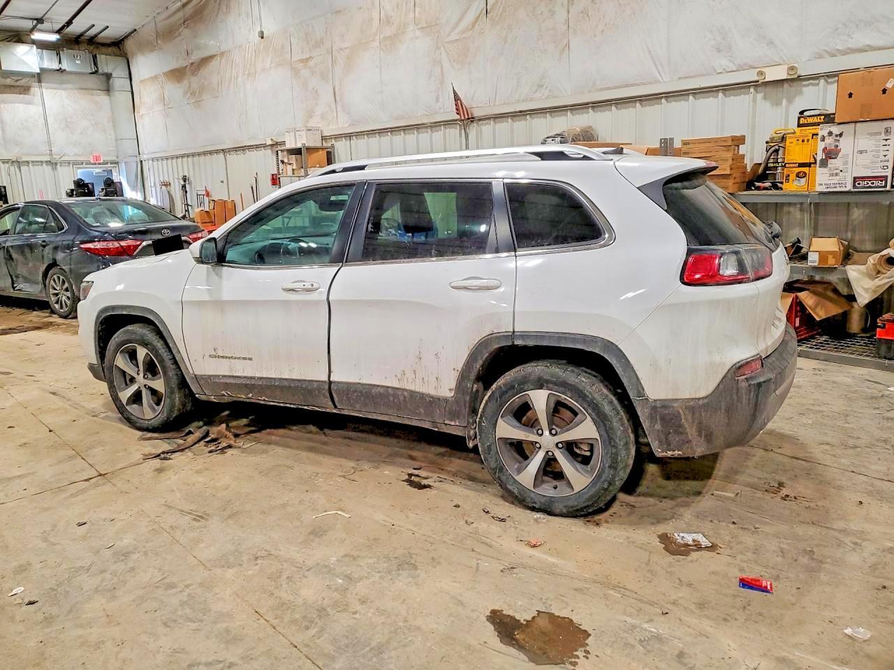 2020 Jeep Cherokee Limited - Image 2
