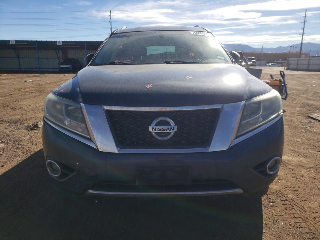 2014 Nissan Pathfinder S - Image 5