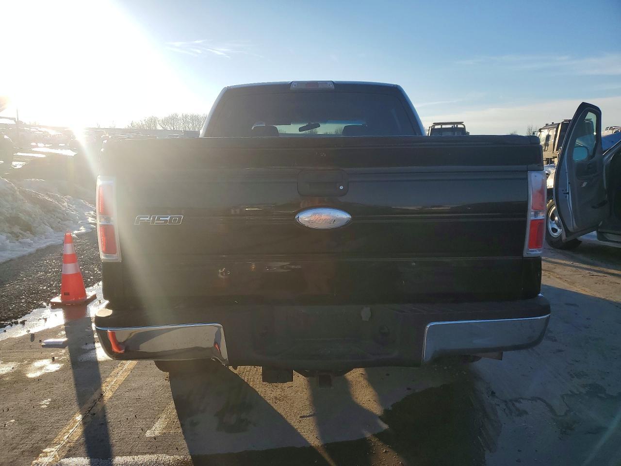 2009 Ford F150 Supercrew - Image 6