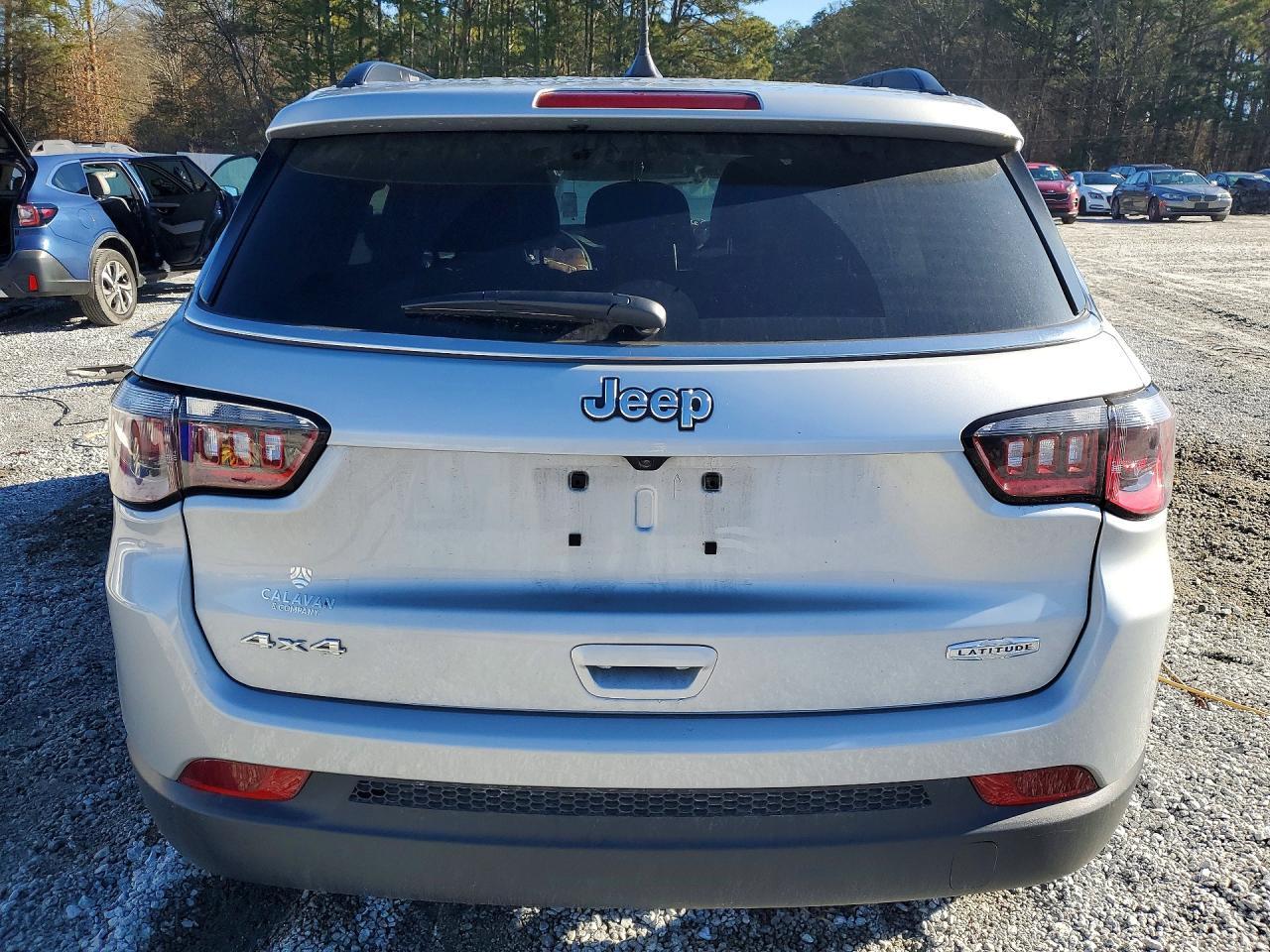 2025 Jeep Compass Latitude - Фото 6