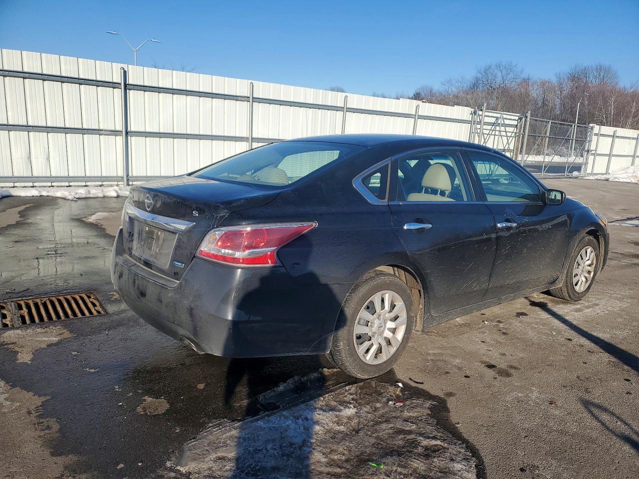 2014 Nissan Altima 2.5 - Image 3