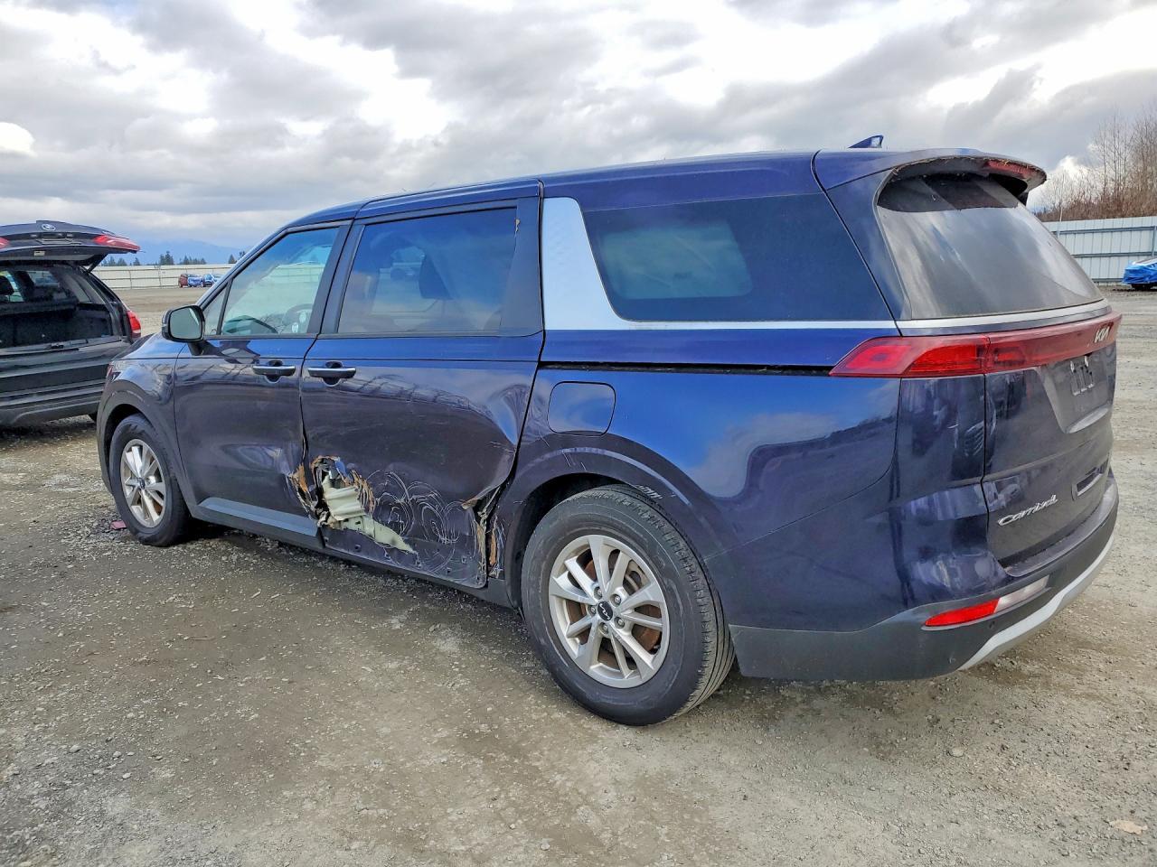 2022 Kia Carnivalxe - Image 2