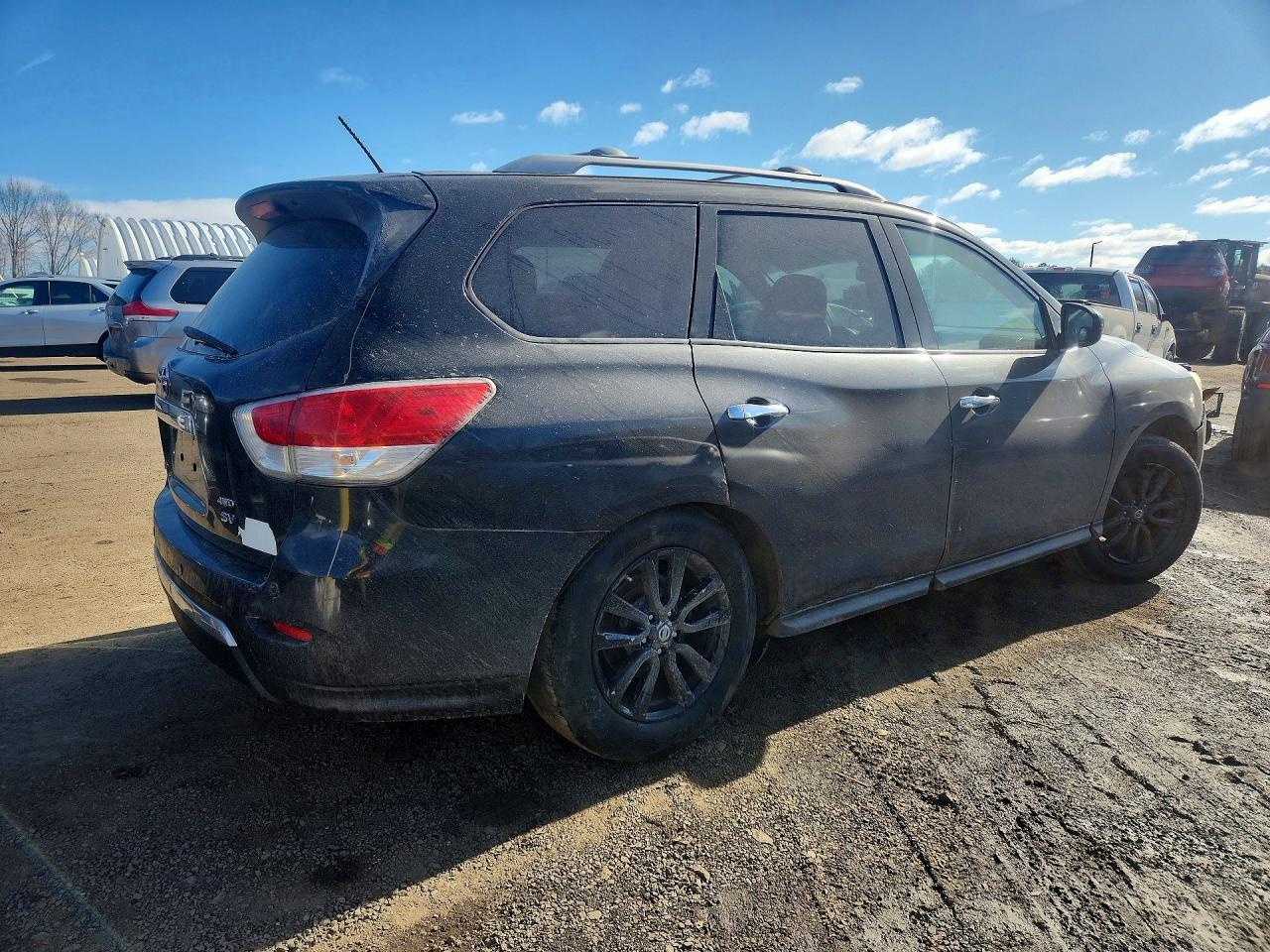 2016 Nissan Pathfinder S - Фото 3
