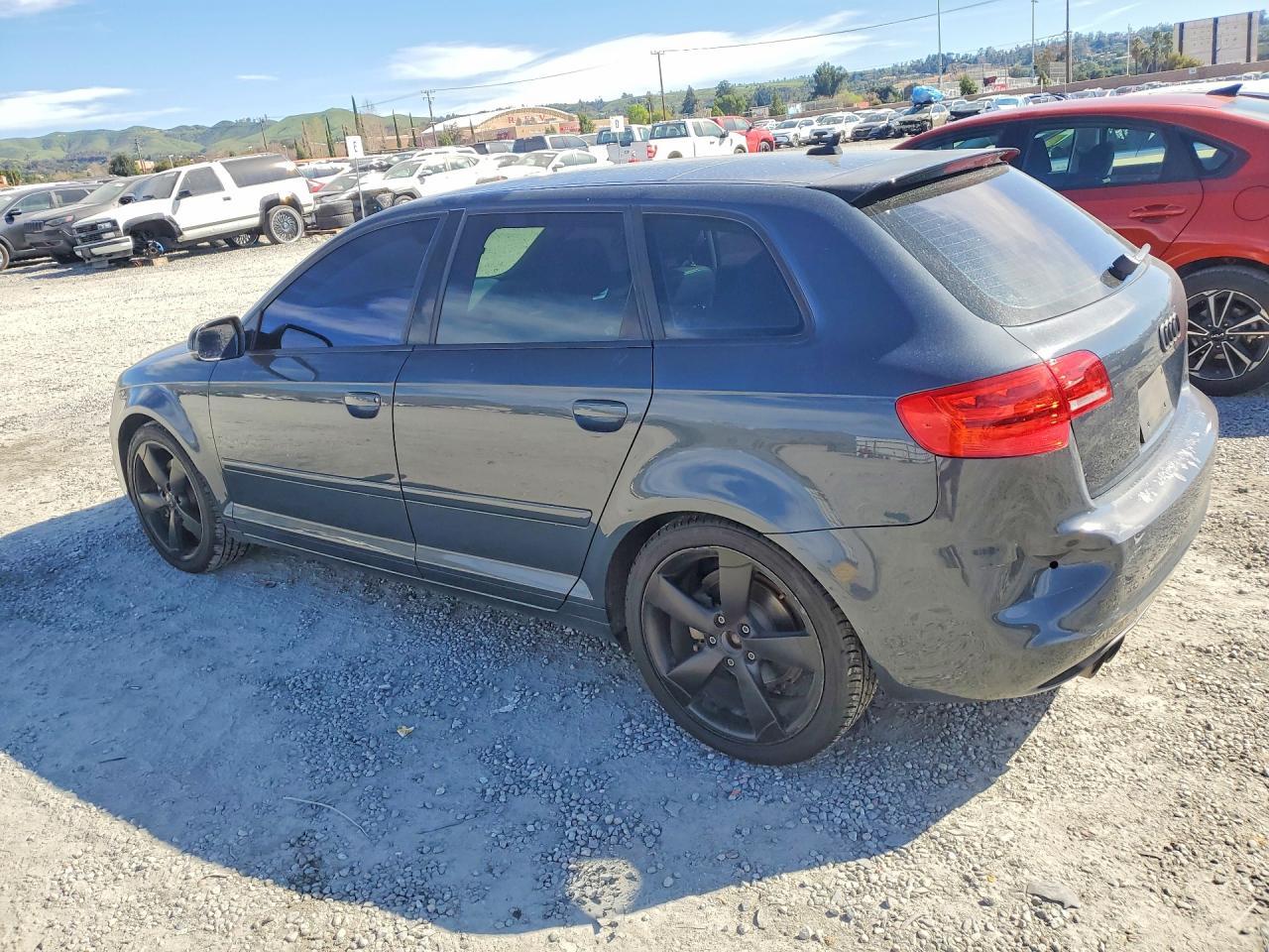 2013 Audi A3 Premium Plus - Фото 2