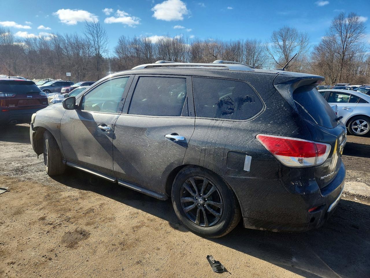 2016 Nissan Pathfinder S - Фото 2
