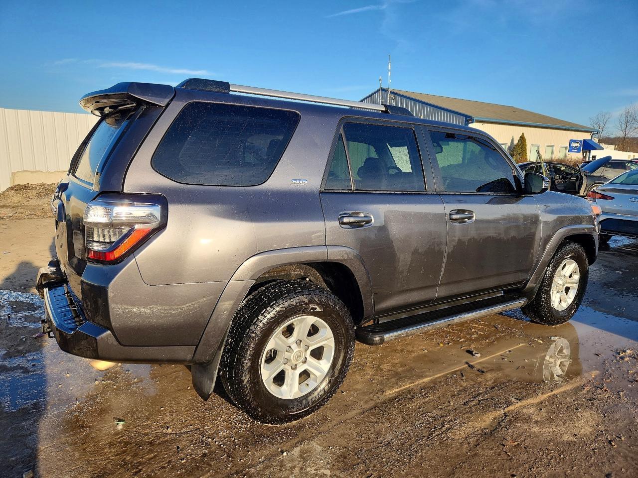 2019 Toyota 4Runner Sr5 Premium - Image 3