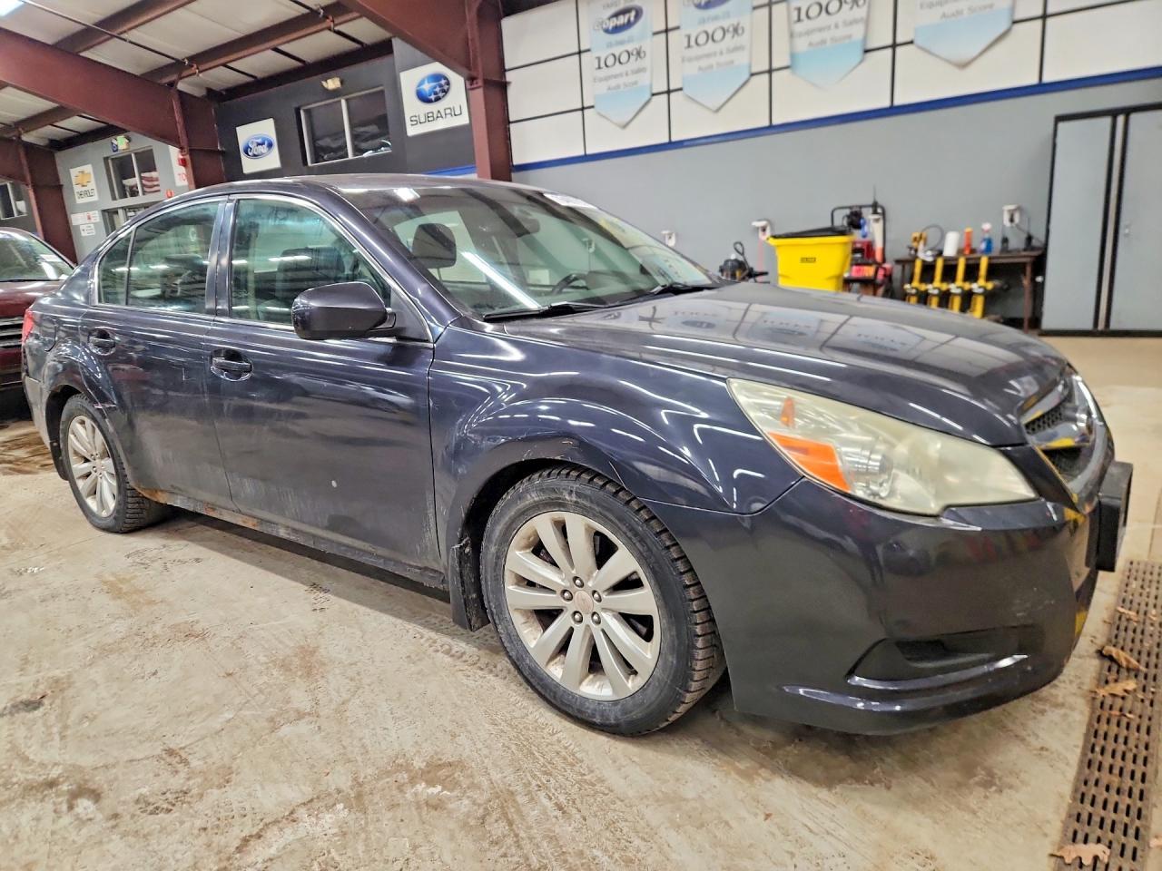 2011 Subaru Legacy 3.6R Limited - Image 4
