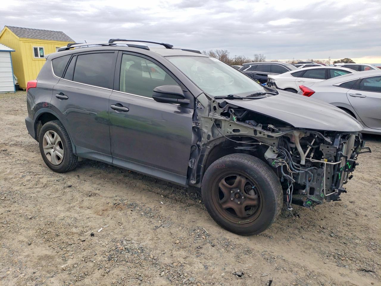 2015 Toyota Rav4 Le - Image 4