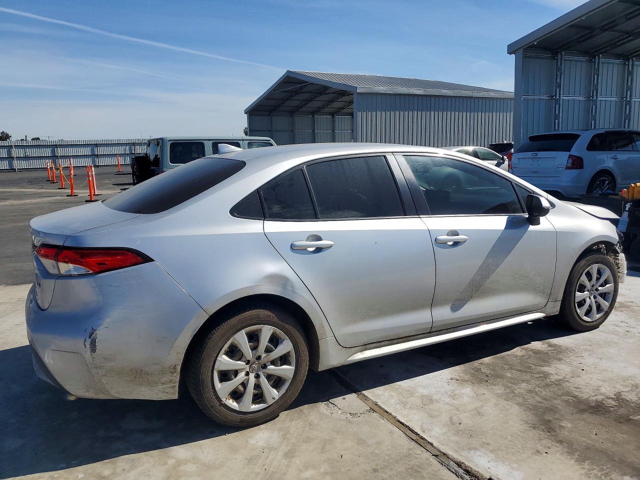 2022 Toyota Corolla Le - Фото 3