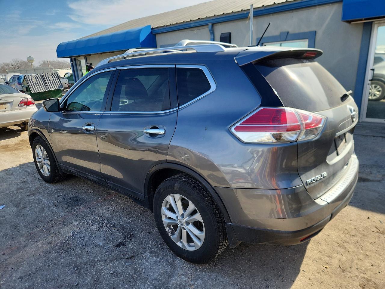 2014 Nissan Rogue Sv - Image 2