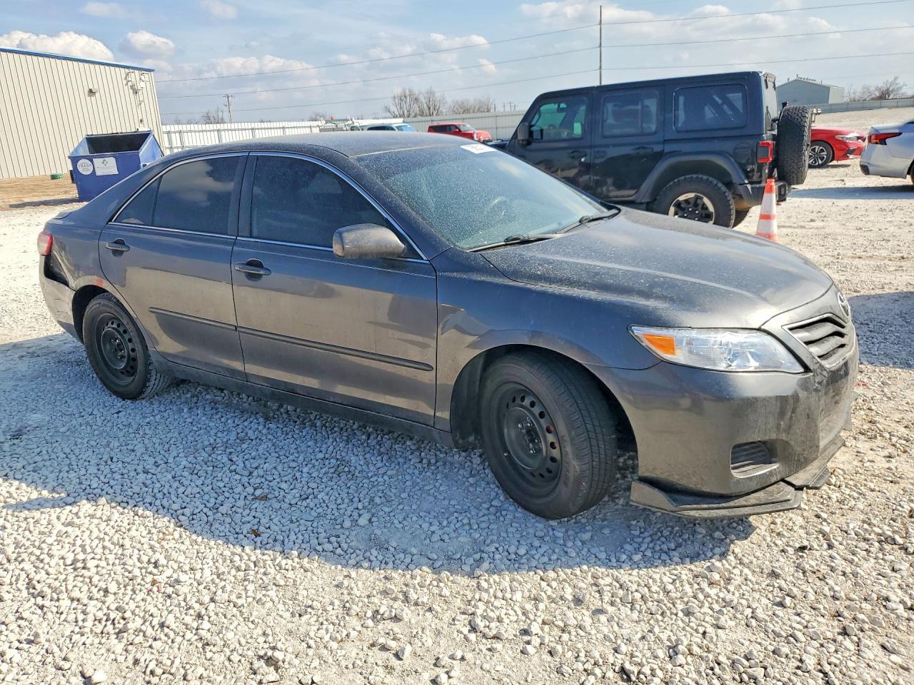 2010 Toyota Camry Le - Фото 4