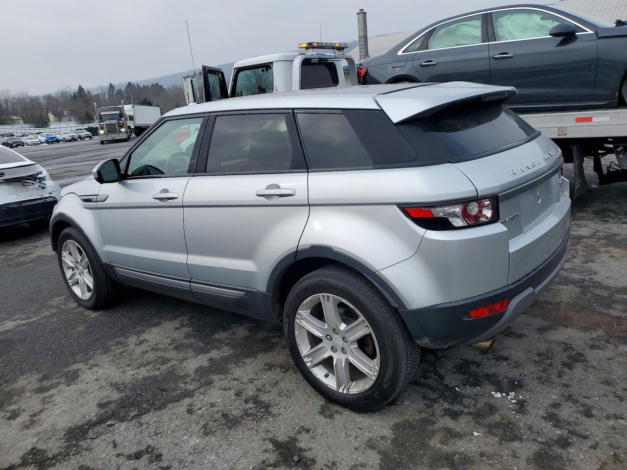 2015 Land Rover Range Rover Evoque Pure Premium - Фото 2