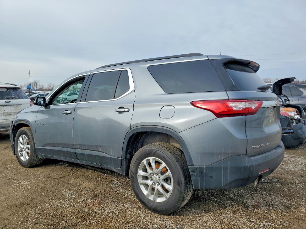 2021 Chevrolet Traverse Lt - Фото 2