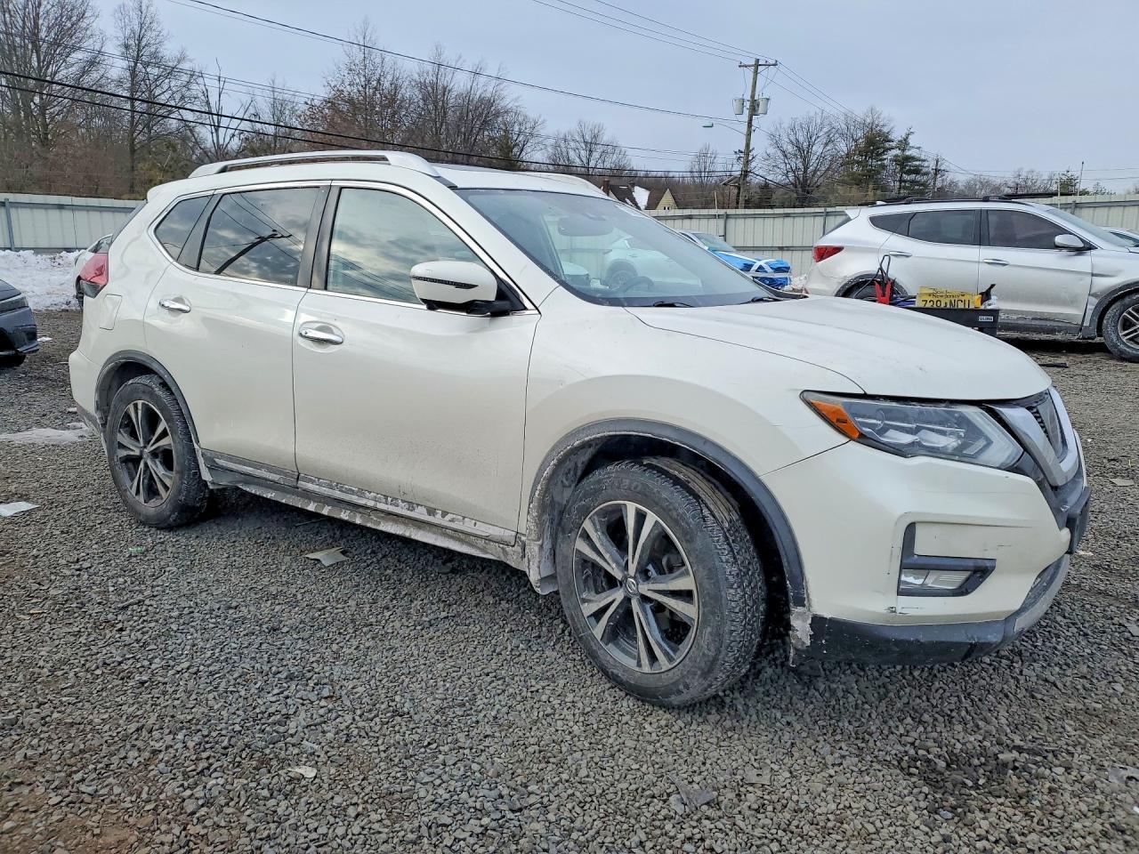 2017 Nissan Rogue S - Фото 4