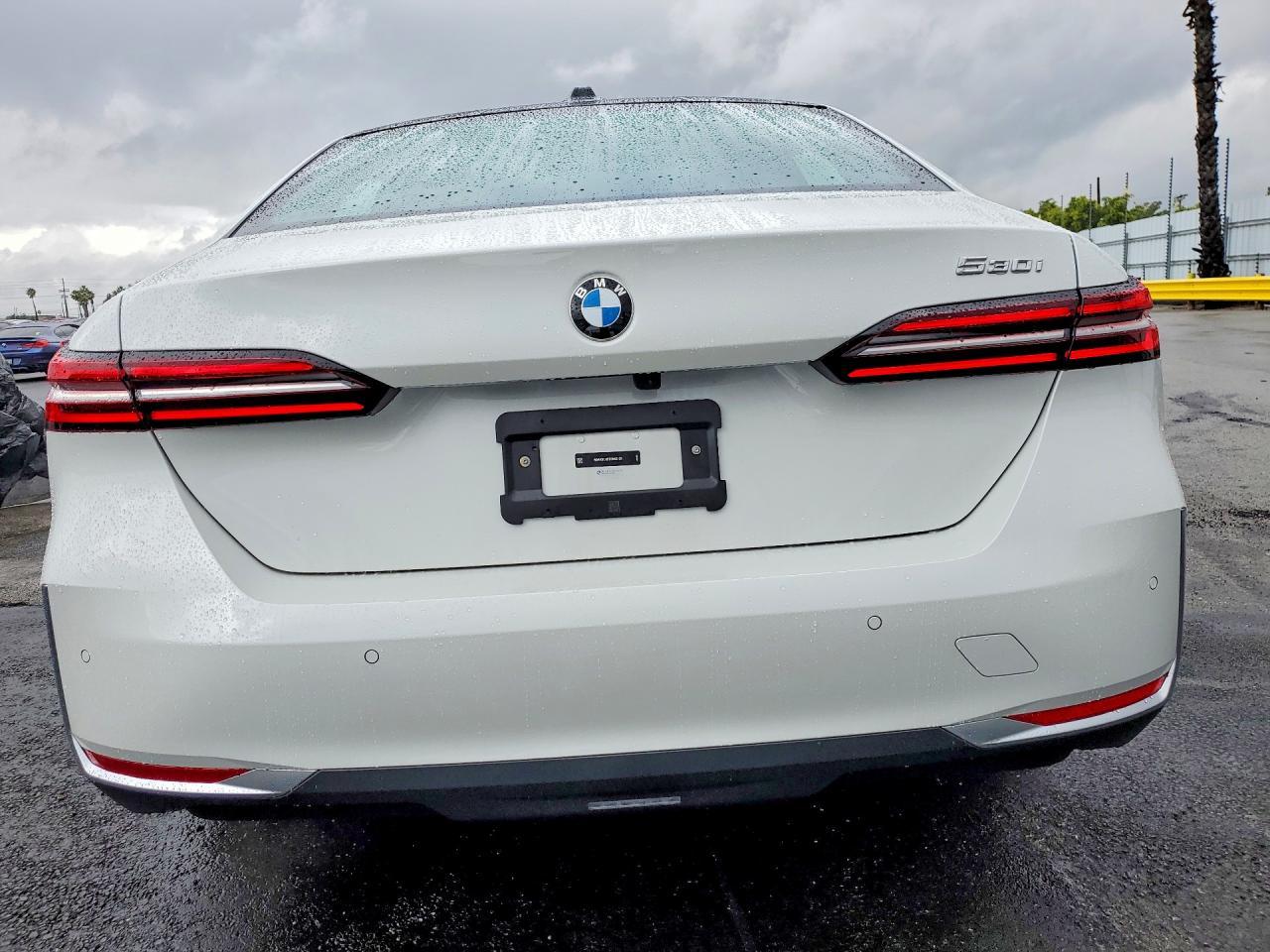 2026 BMW 530 I - Image 6